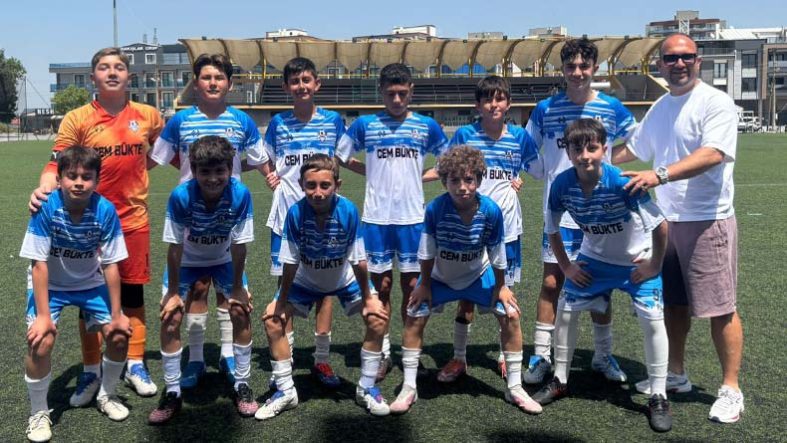 Kırkağaç Akademi U13 Namağlup Şampiyon Oldu
