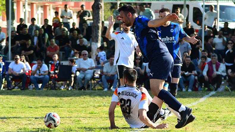Soma Kaymakamlık Futbol Turnuvasında Finalin Adı Belli Oldu