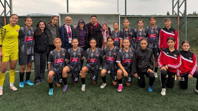 Zaferspor U15 Kızları İlk Devreyi Zirvede Tamamladı