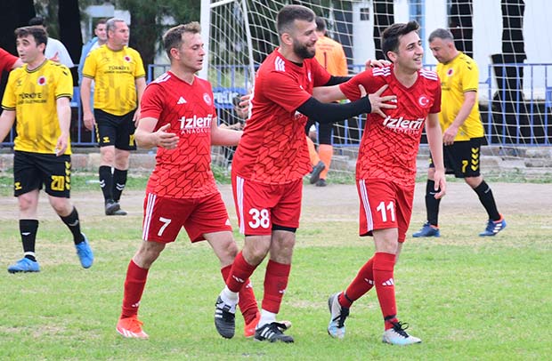 Emniyet-1, 8 Gollü Mücadelede Eli-2’yi Geçerek Çeyrek Final Biletini Kaptı!