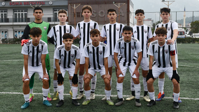 İnegöl Kafkas U15-Somaspor U15: 4 Gollü Mücadelede Kazanan Çıkmadı!