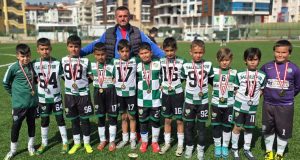 Manisa U10 Futbol Turnuvası Sona Erdi! Minik Futbolcular Kupa Sevinci Yaşadı