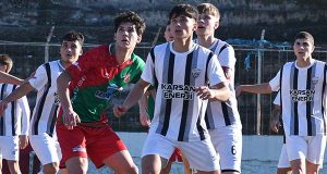 Menemen FK U17-Somaspor U17: Galibiyet Serisi Son Buldu!