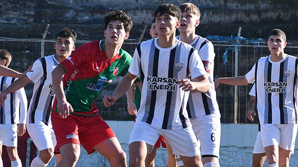 Menemen FK U17-Somaspor U17: Galibiyet Serisi Son Buldu!