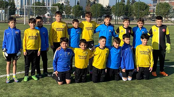 Minik Yüreklerin Büyük Adımları: Soma’da Futbol Şöleni