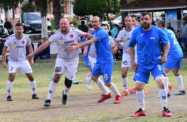 Soma Kaymakamlık Turnuvası 4. Hafta 3. Gün: Sıralamalar Karıştı, Oğulcan’ın Sakatlığı Yürek Burktu